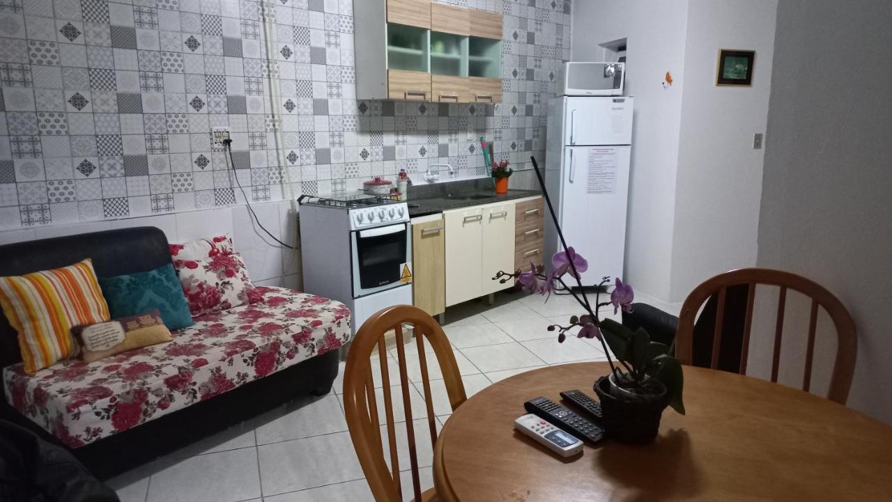 Cozinha Equipada Em Apartamento Para Alugar Em Torres Rs ภายนอก รูปภาพ